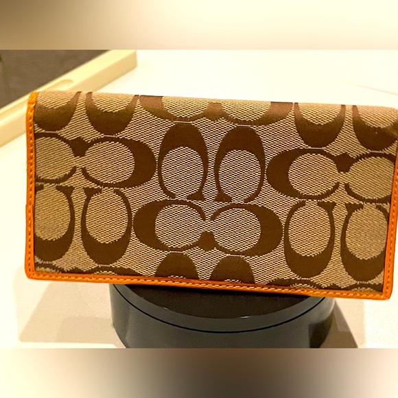 COACH vintage tri-fold wallet INSERT with minor rubbing on the inside. - Picture 4 of 8